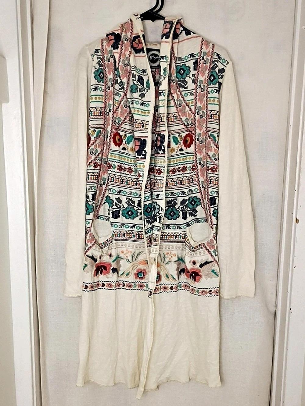 Johnny Was Embroidered Vest in Cream & Pink Size Medium